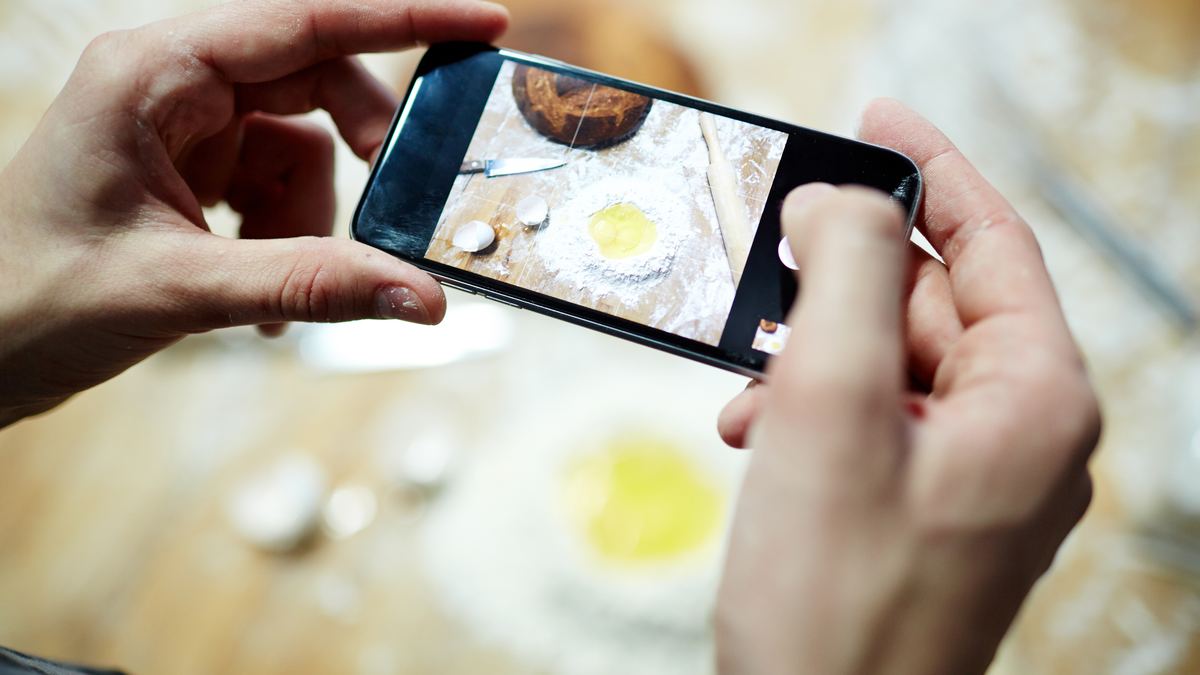 Clean Up Photos Iphone: The Complete 2026 Guide - Swipe Photo Cleaner