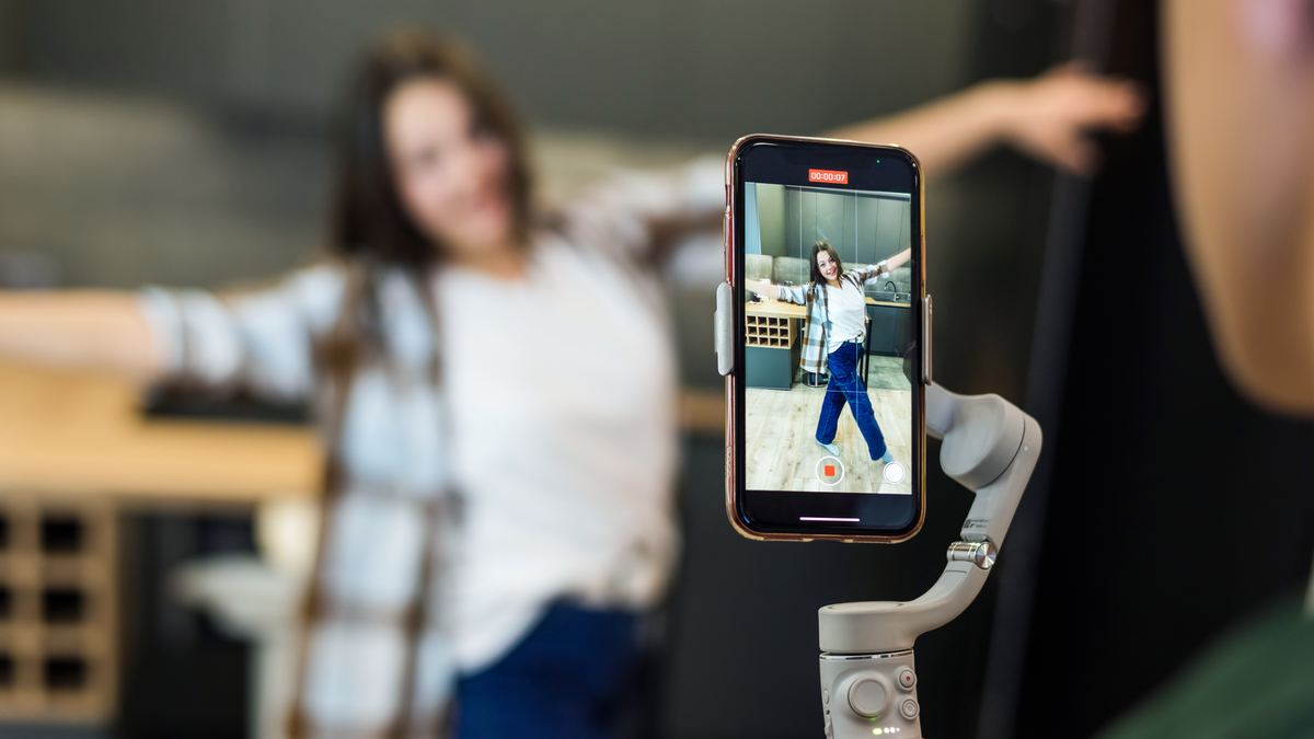 How to Delete Cinematic Mode Videos on iPhone - Swipe Photo Cleaner